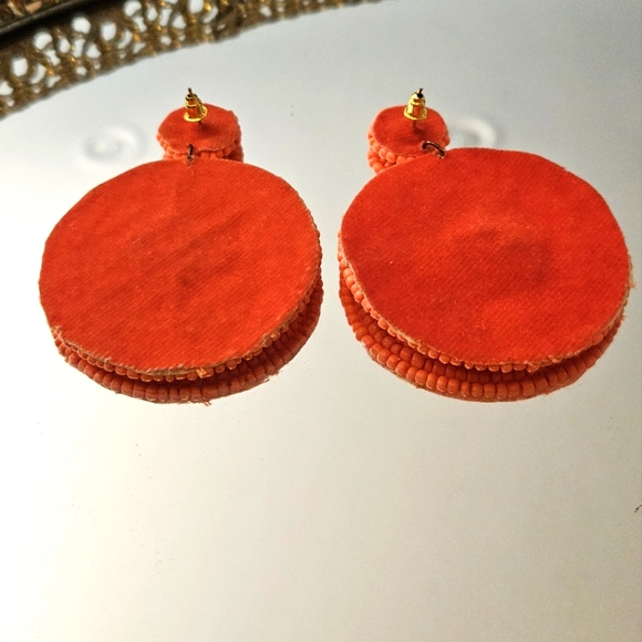 Elegant Seedbead Earrings In A Lovely Peach Color - Picture 5 of 5